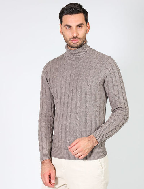 Cable knit turtleneck in cotton and wool