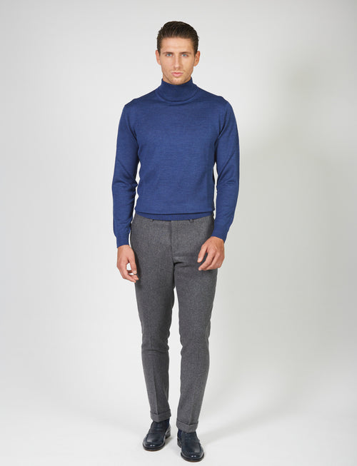 Basic turtleneck in merino wool