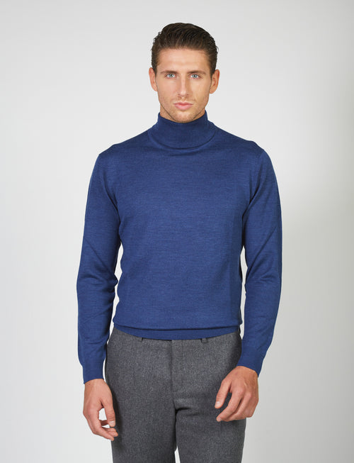 Basic turtleneck in merino wool