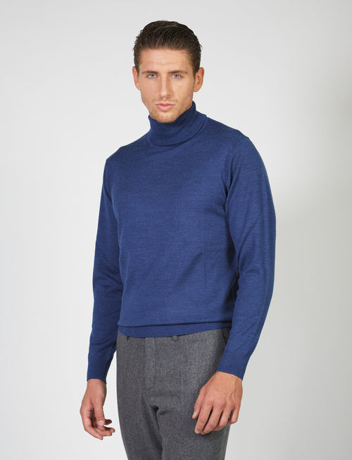 Basic turtleneck in merino wool