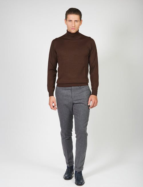 Basic turtleneck in merino wool