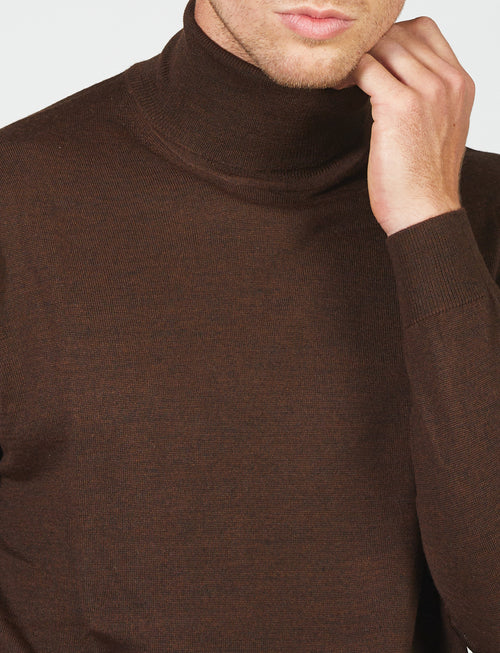 Basic turtleneck in merino wool