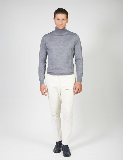 Basic turtleneck in merino wool