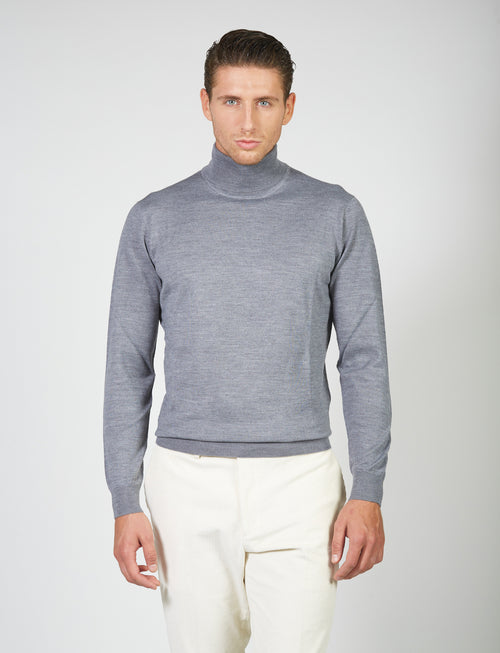 Basic turtleneck in merino wool