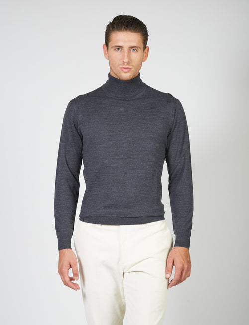 Basic turtleneck in merino wool