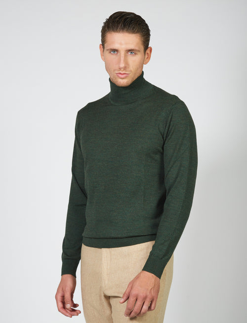 Basic turtleneck in merino wool