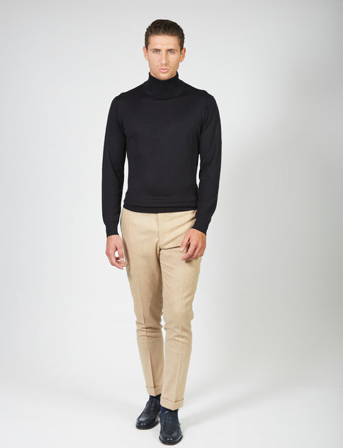 Basic turtleneck in merino wool