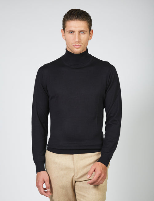 Basic turtleneck in merino wool