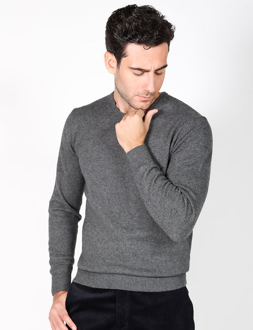 Basic crew-neck sweater in cotton and wool