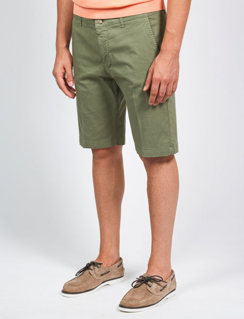 Solid color Bermuda shorts in cotton