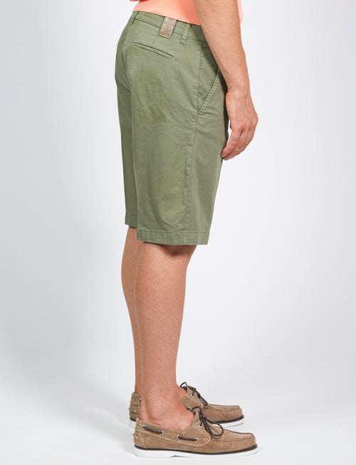 Solid color Bermuda shorts in cotton