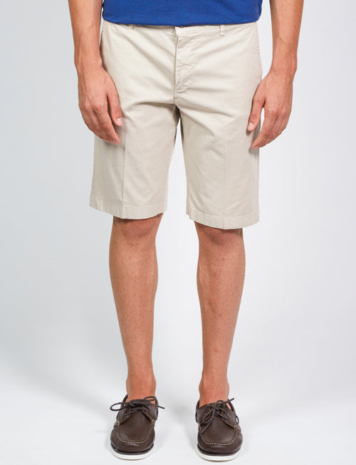 Solid color Bermuda shorts in cotton