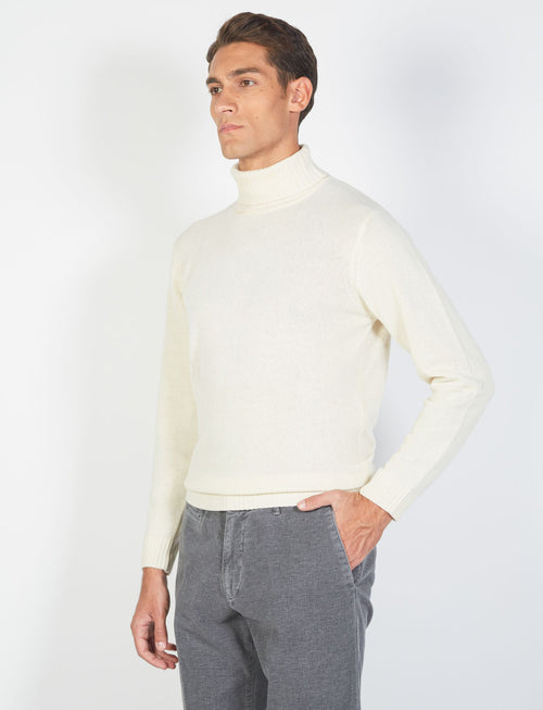 Lambswool turtleneck sweater 