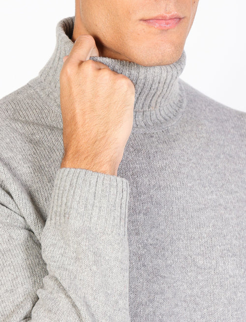 Lambswool turtleneck sweater 