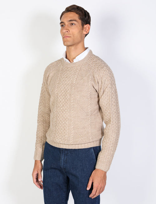 Crewneck sweater with diamonds and wool cables 