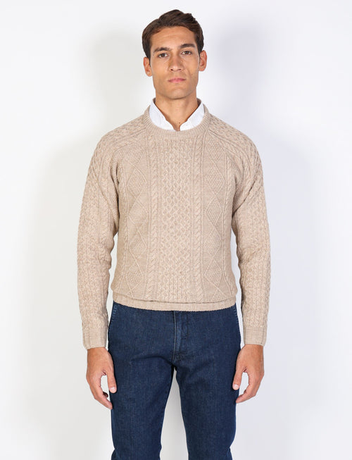 Crewneck sweater with diamonds and wool cables 