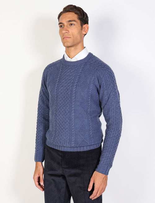 Crewneck sweater with diamonds and wool cables 