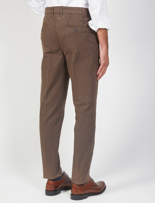 Pantaloni basici in tessuto twill