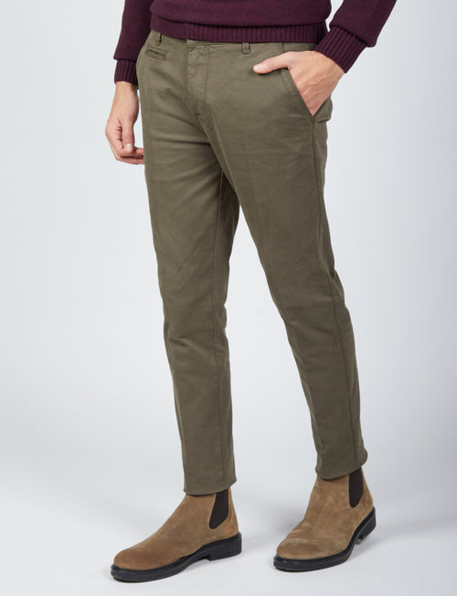 Pantaloni basici in tessuto twill