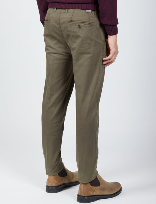 Pantaloni basici in tessuto twill